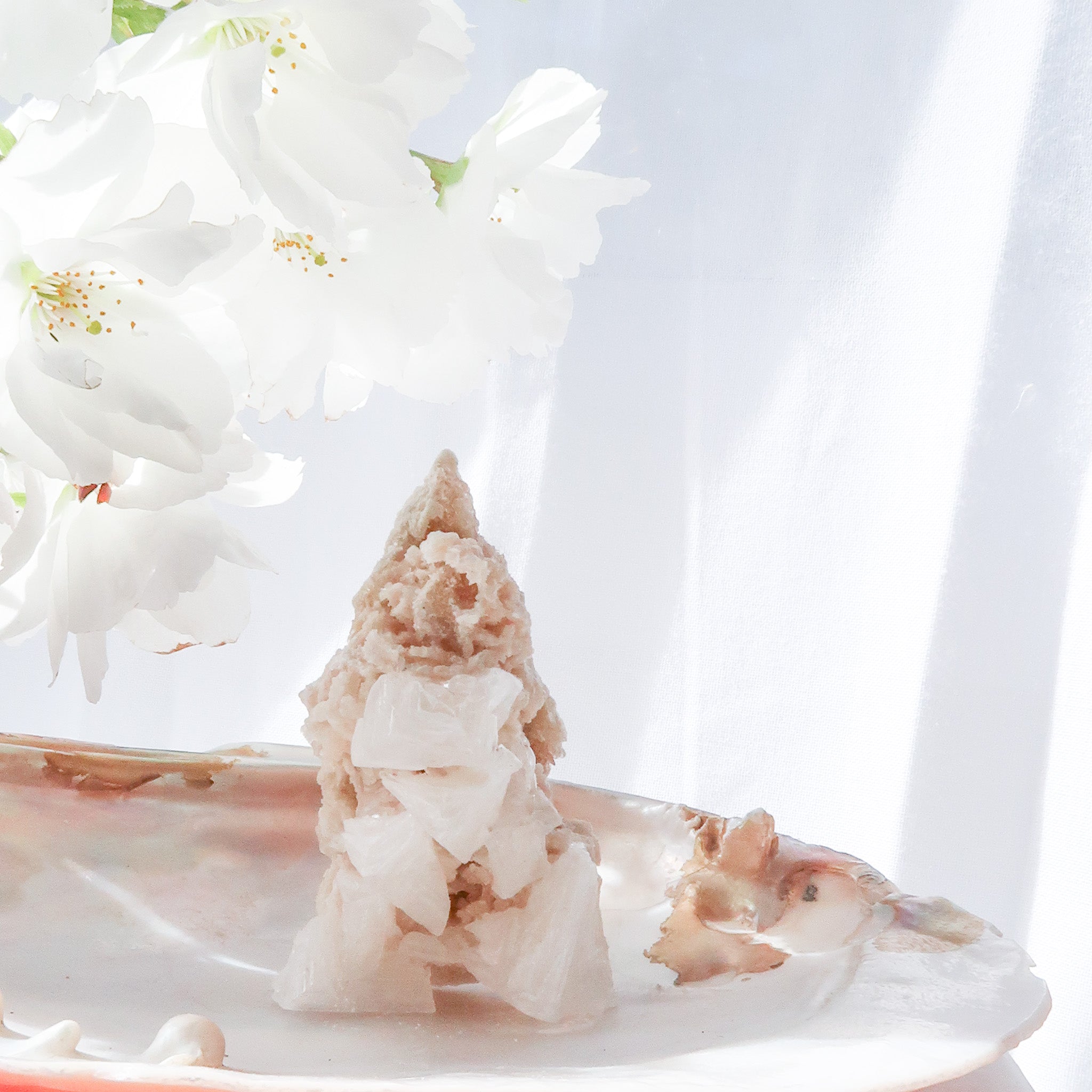 Halite Cluster | White