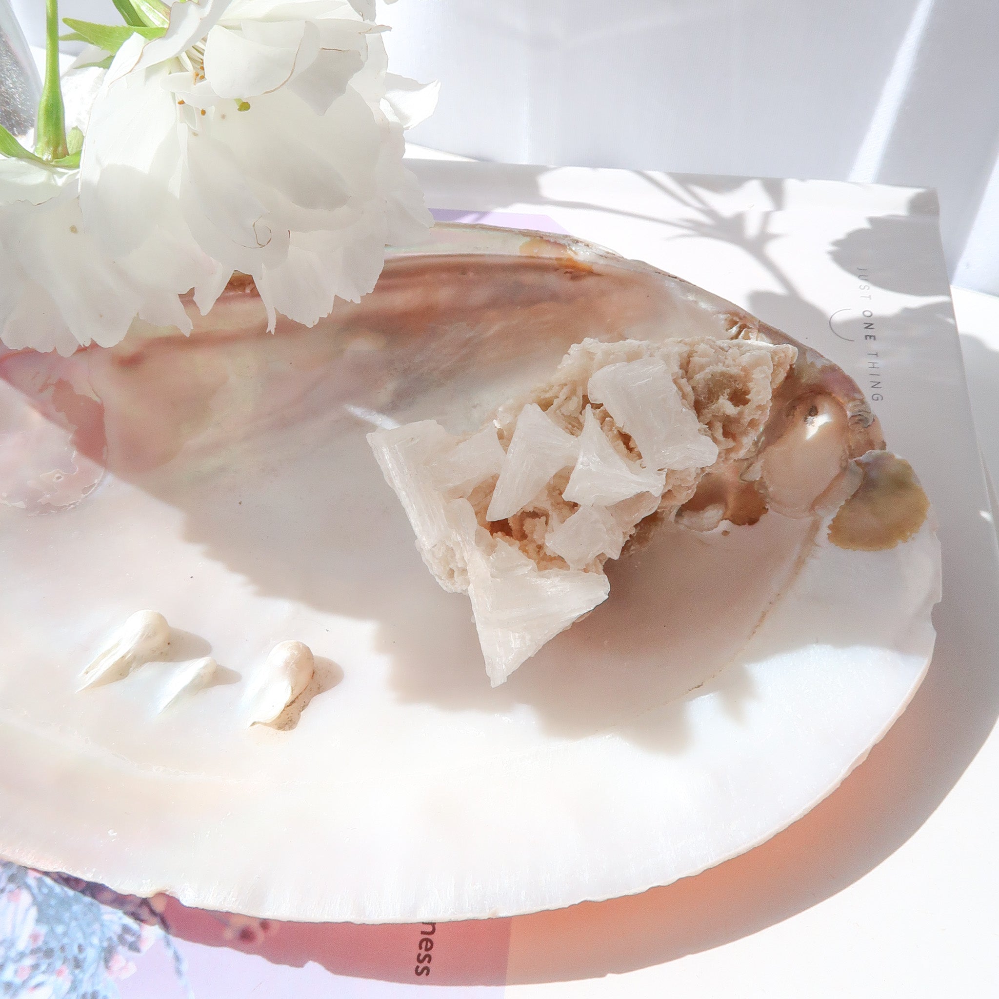 Halite Cluster | White