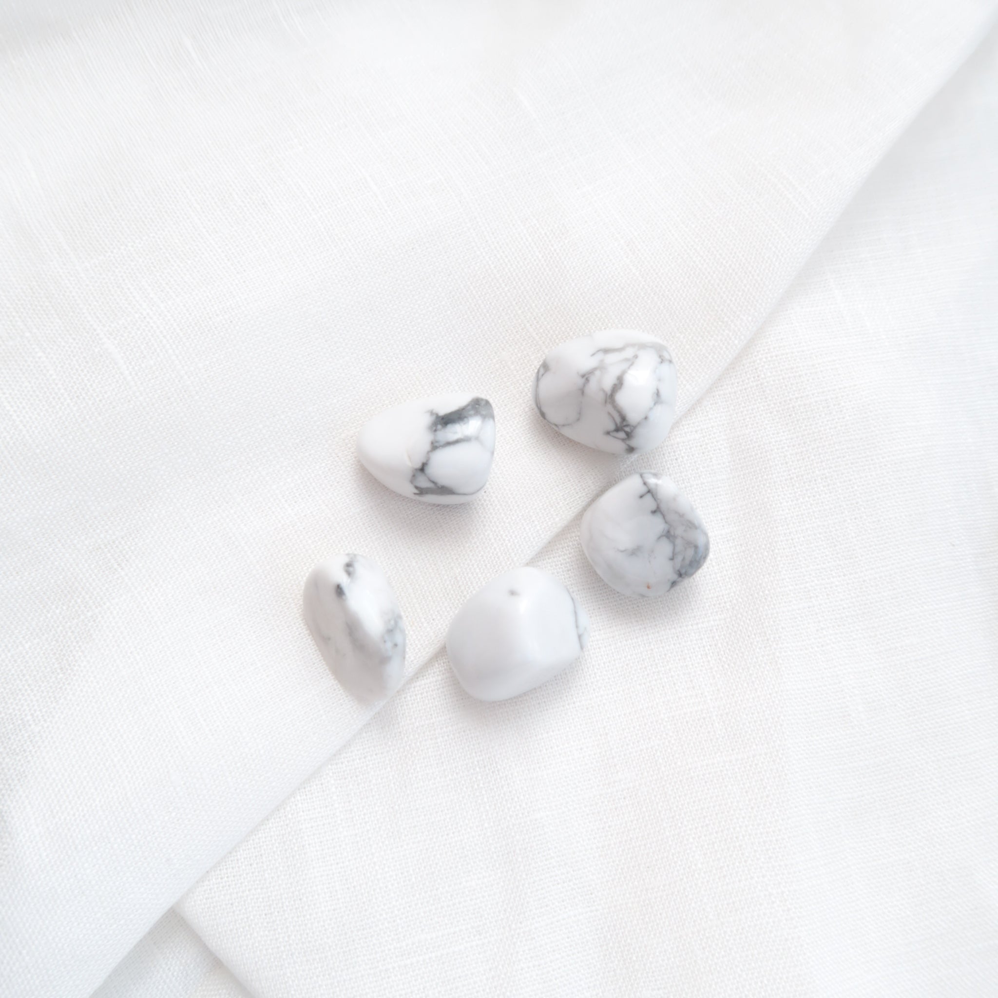 Howlite Tumble