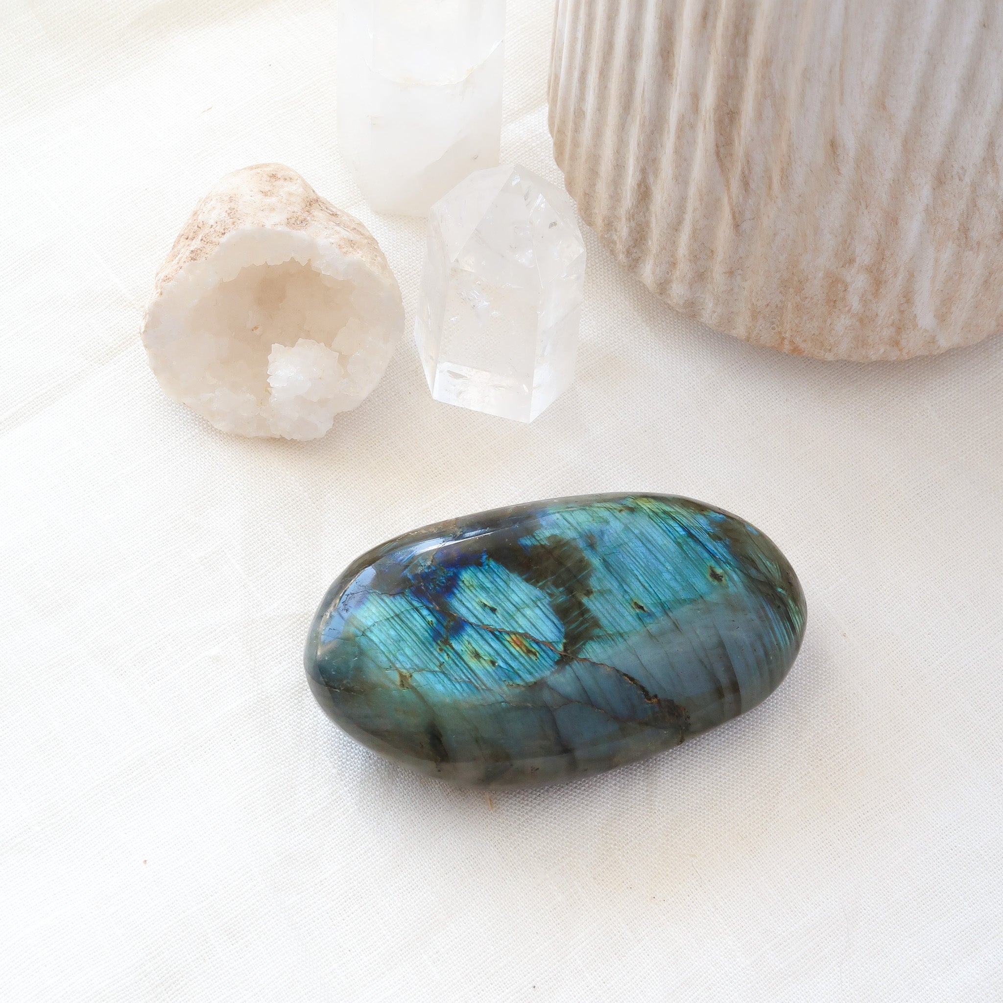 Labradorite Palmstone | A-Grade