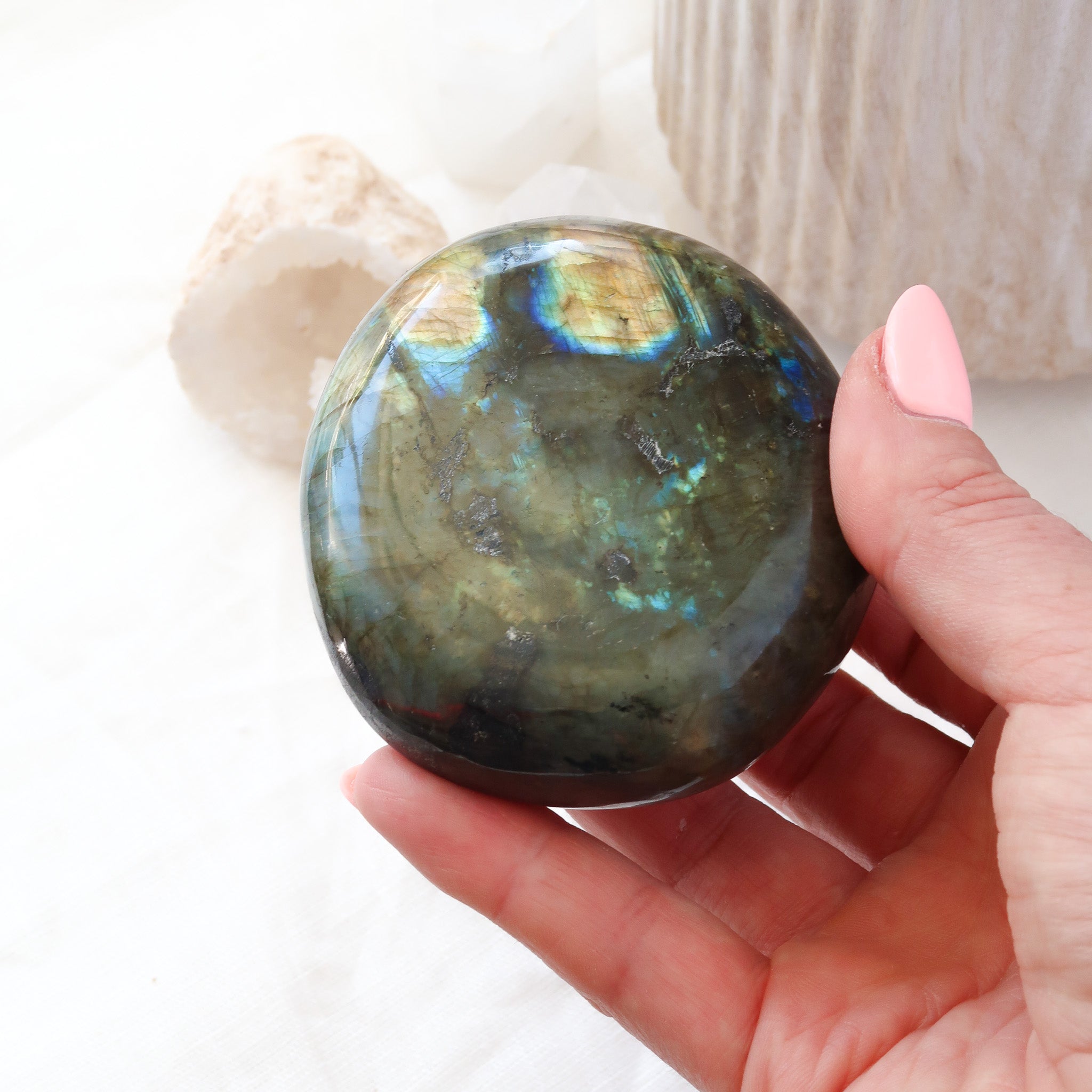 Labradorite Palmstone | A Grade
