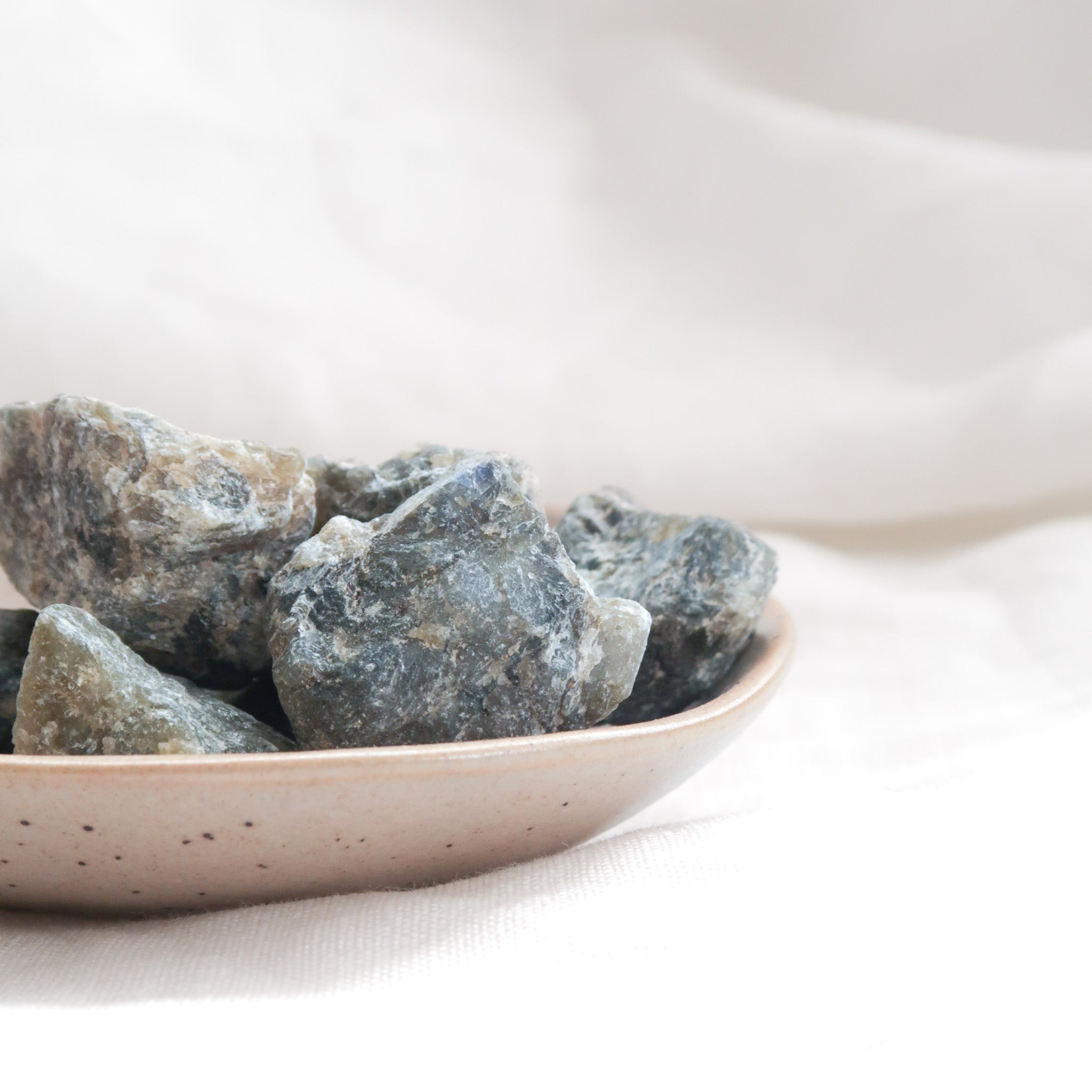 Labradorite | Rough